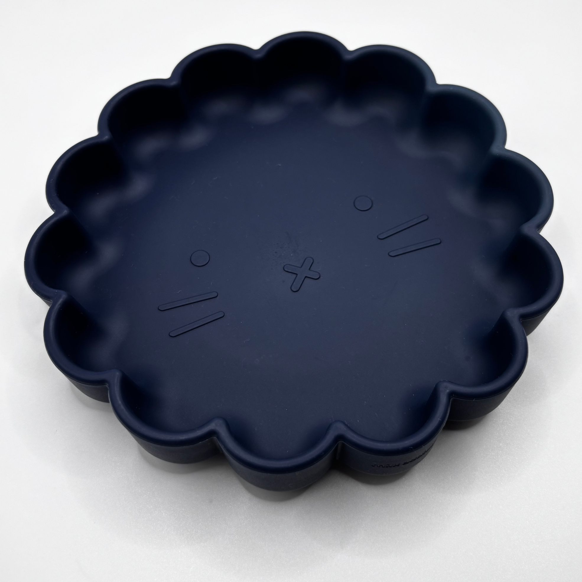 Milk Addict Silicone Lion Suction Plate