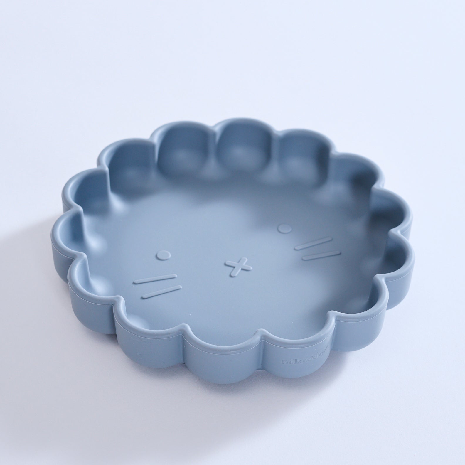 Milk Addict Silicone Lion Suction Plate Tradewind